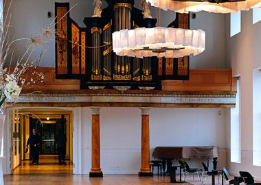 A community space with organ and piano